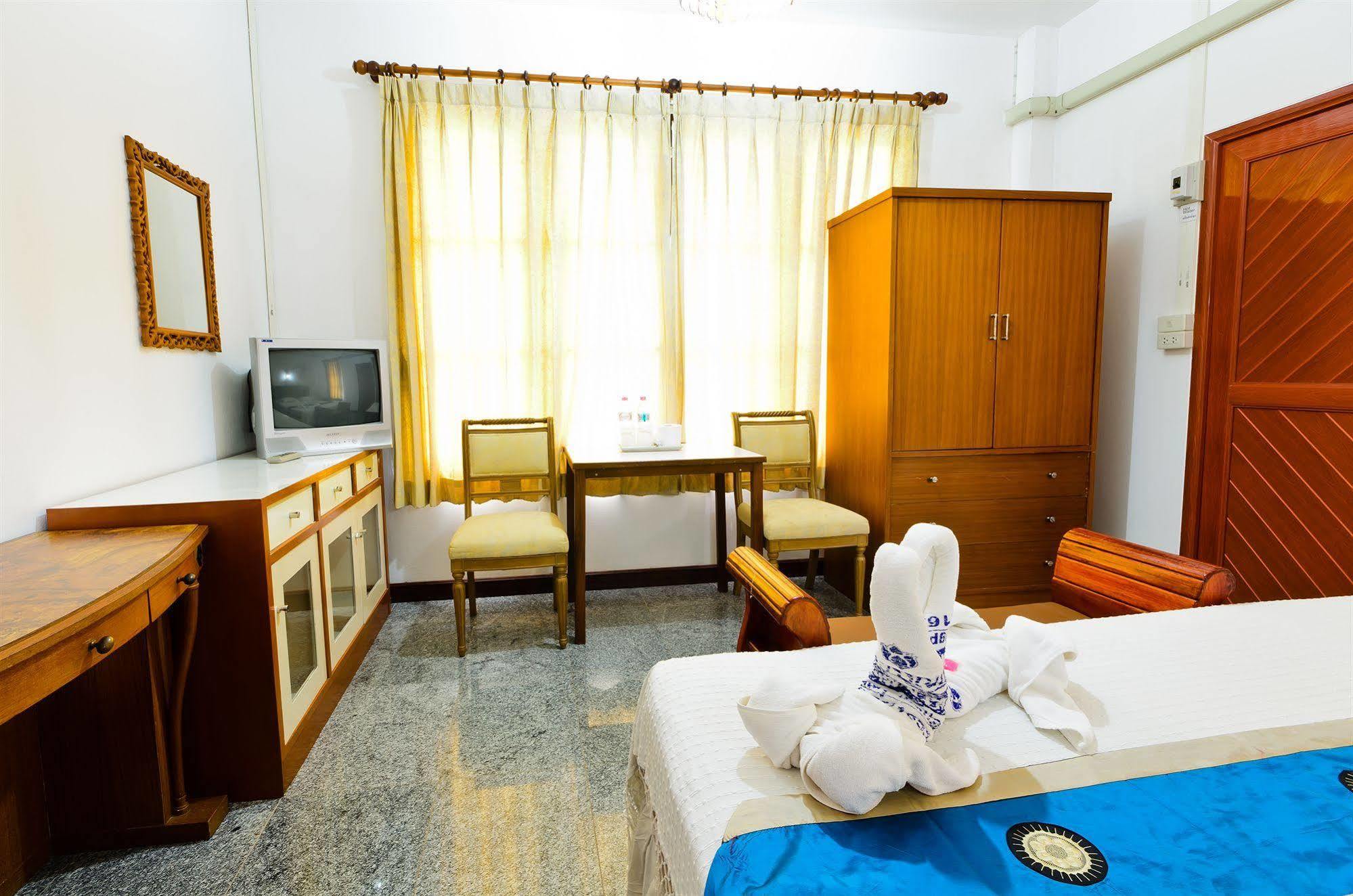 Sananwan Beach B&B Bang Saphan Noi Exterior photo
