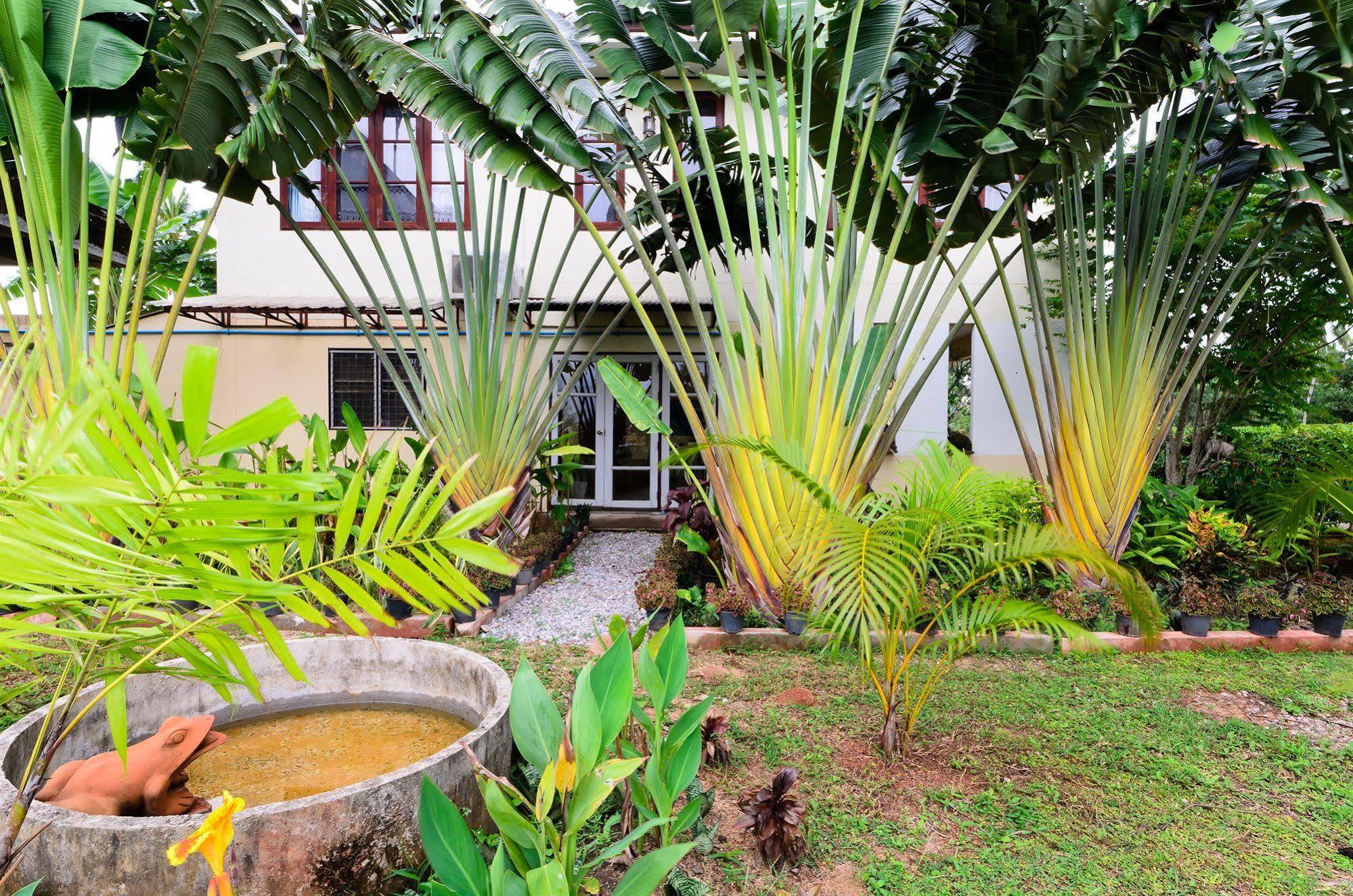 Sananwan Beach B&B Bang Saphan Noi Exterior photo