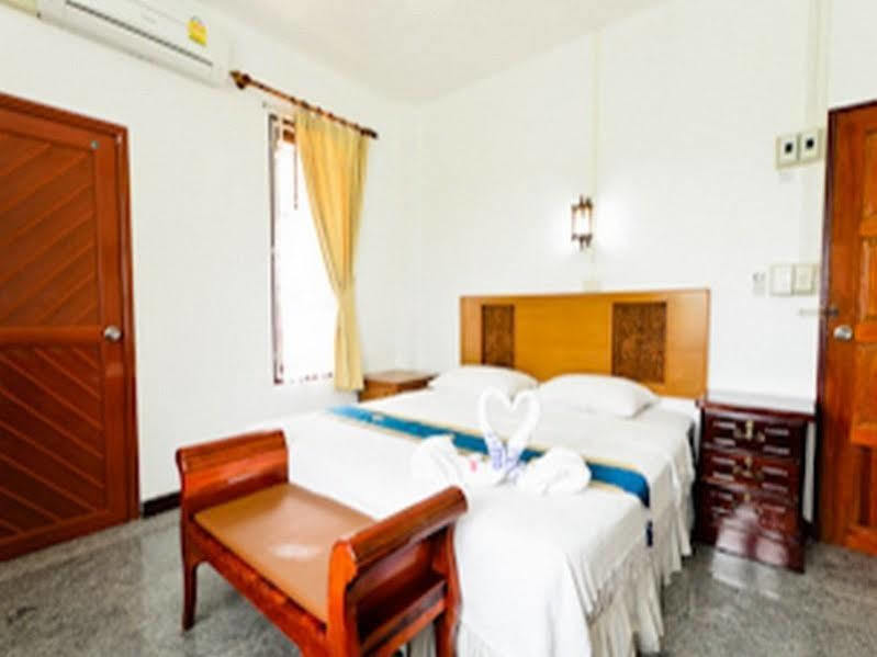 Sananwan Beach B&B Bang Saphan Noi Exterior photo